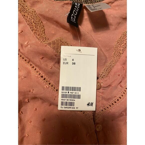 Divided Pink Button-Front Top - Picture 4 of 6